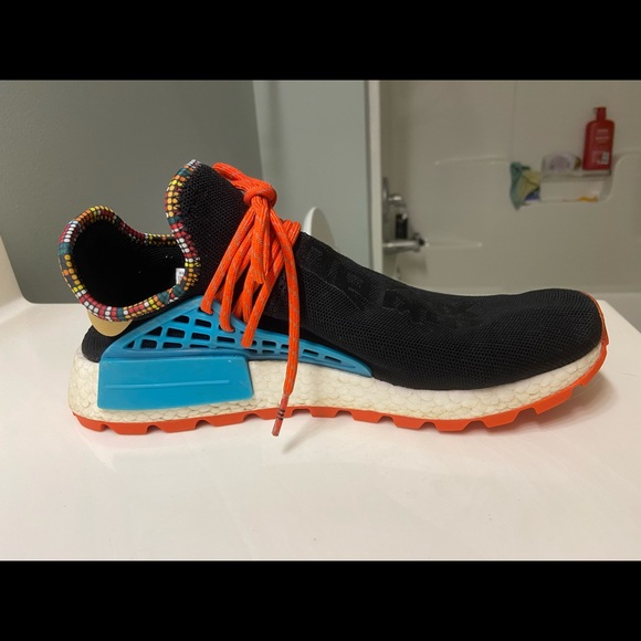 Adidas Pharrell Williams Human Races. 10.5. - Picture 2 of 4